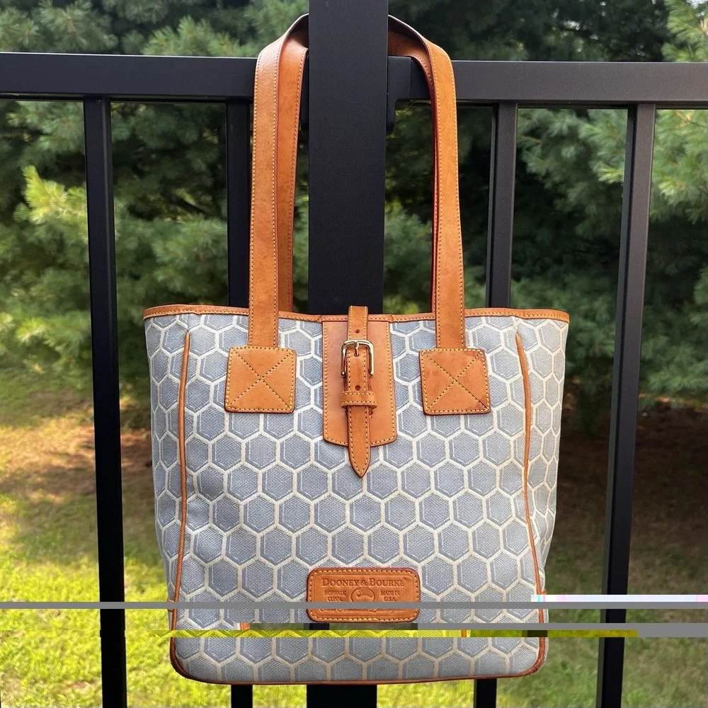 Vintage Dooney & Bourke USA Blue Woven Jacquard Leather Buckle Shoulder Tote